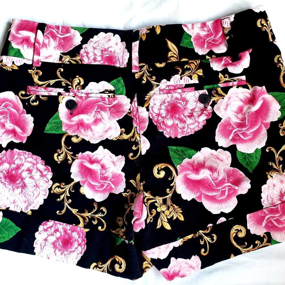 ❤️ New York & Co Women's Shorts Floral Pattern - Picture 2 of 4